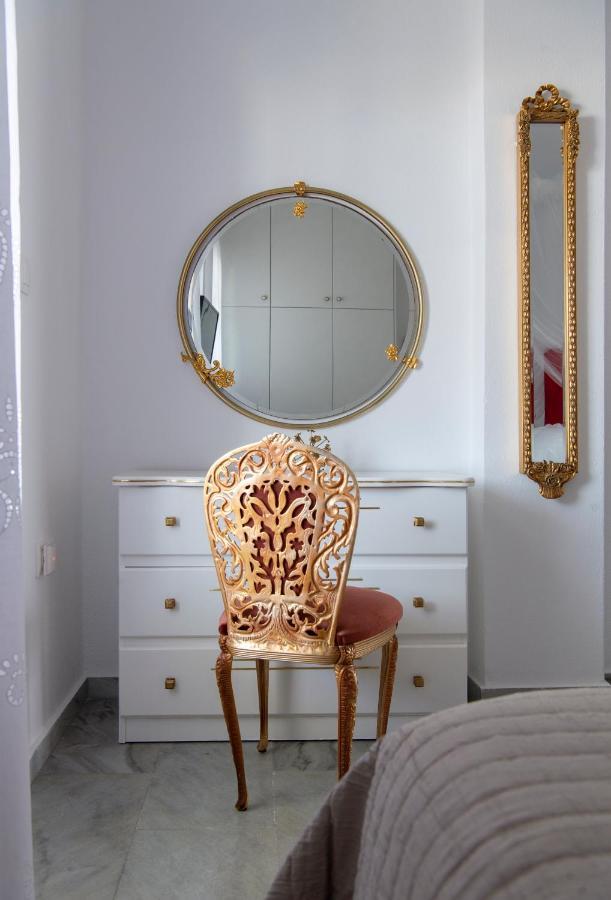 Ricos Two Bedroom House - Naoussa Paros Buitenkant foto